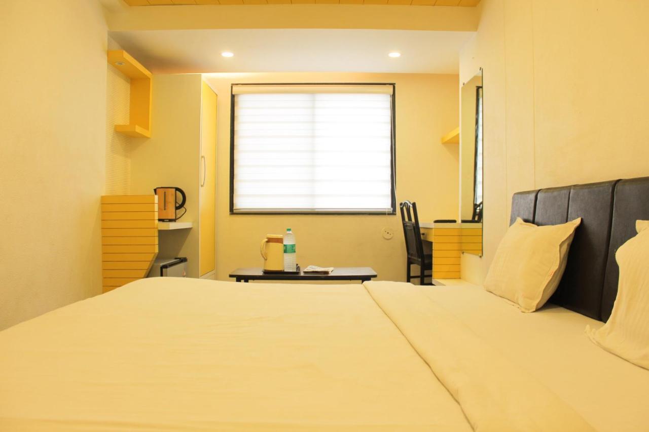 Hotel Maa Sharda Индаур Экстерьер фото