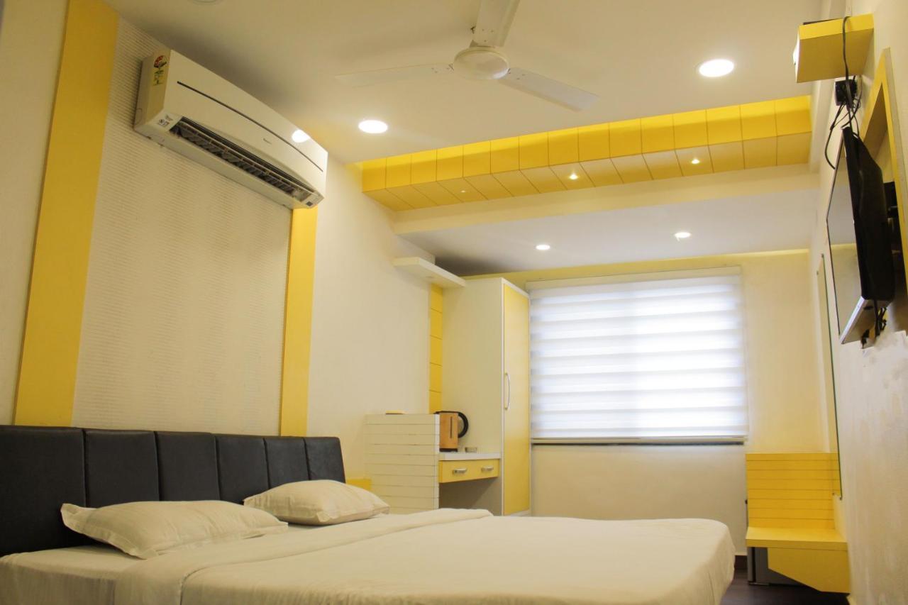 Hotel Maa Sharda Индаур Экстерьер фото